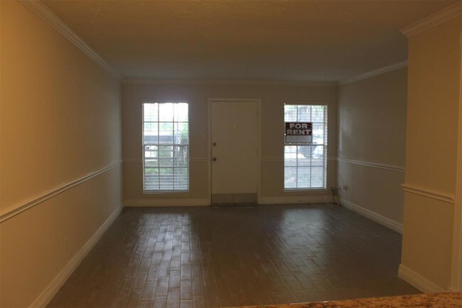 Building Photo - 9023 Gaylord Dr