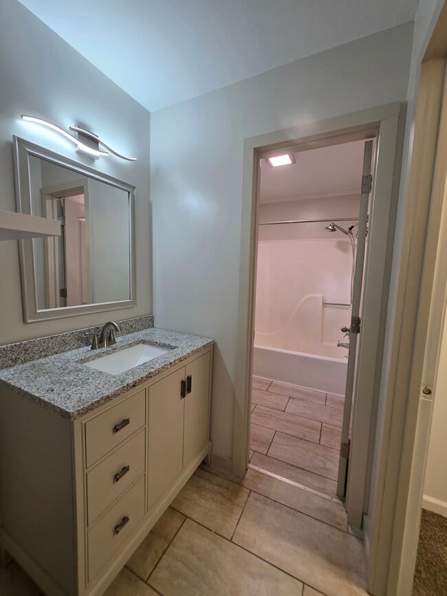 Building Photo - 113 Moss Ln