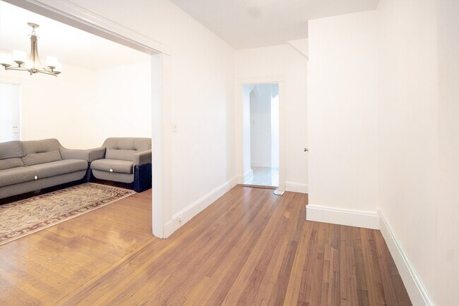 Foto del edificio - 43 Winthrop Ave