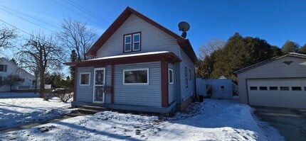 Building Photo - 2802 Forest Ave