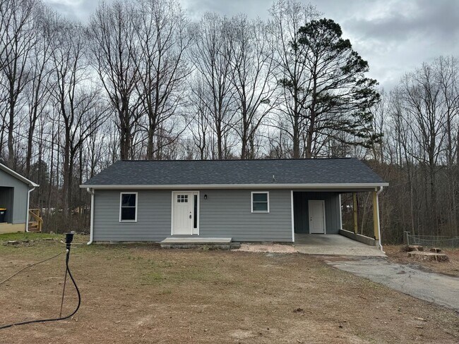 Building Photo - One Bedroom Ranch Home in Denver