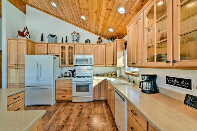Building Photo - 423 Wagon Wheel Rd
