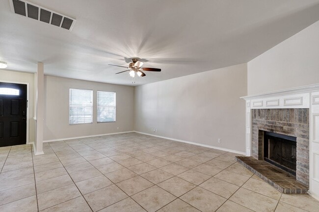 Foto del edificio - ***MOVE-IN SPECIAL: TWO WEEKS FREE***Charming Two-Story Home in the Vistas of Westcreek