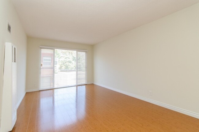 Photo - 1041 20th St Apartment