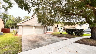 Building Photo - 10207 Comfort Cir