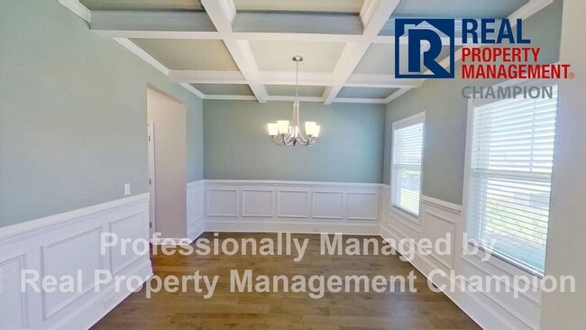 Building Photo - Stunning Home with Loads of Space