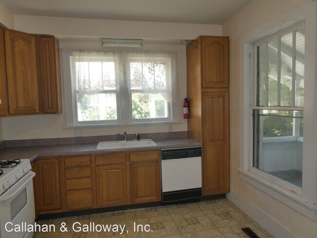 Building Photo - 4 br, 2 bath House - 404 Blair Ct.