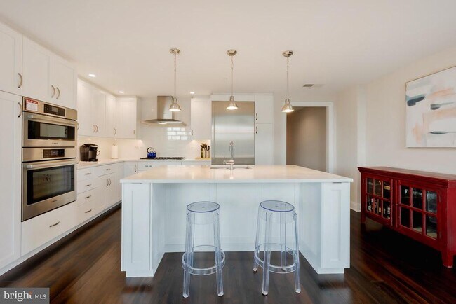 Foto del edificio - 4915 Hampden Ln