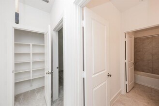 Building Photo - 31815 Pecan Mdw Ln