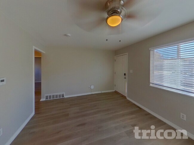 Foto del edificio - 1103 Livingston Ave