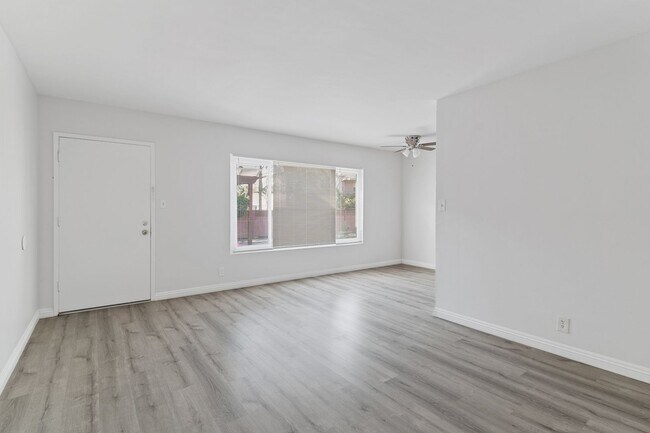 Foto del edificio - 731-745 Orange Avenue