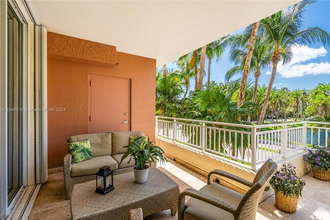 Building Photo - 765 Crandon Blvd