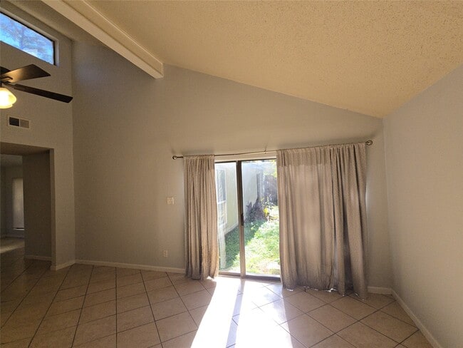 Building Photo - 11231 Glenforest Dr