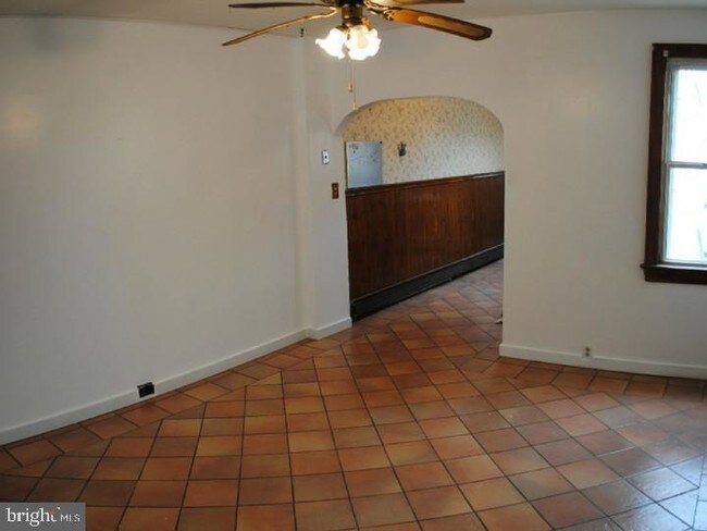 Building Photo - 239 Ashmore Ave