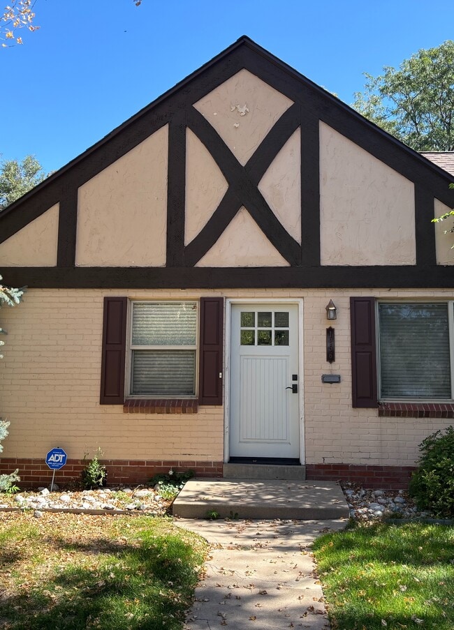 Photo - 1256 Albion St House
