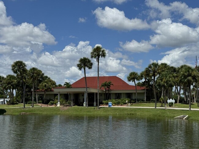 Building Photo - 955 Jacinto E