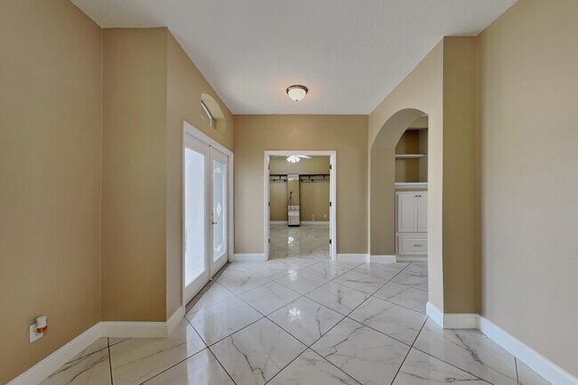 Building Photo - 1115 Bridgeway Blvd