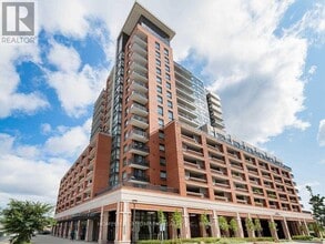 Building Photo - 3091-3091 Dufferin St
