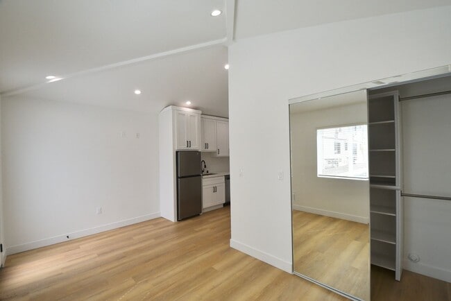 Foto del edificio - 10839 Moorpark St