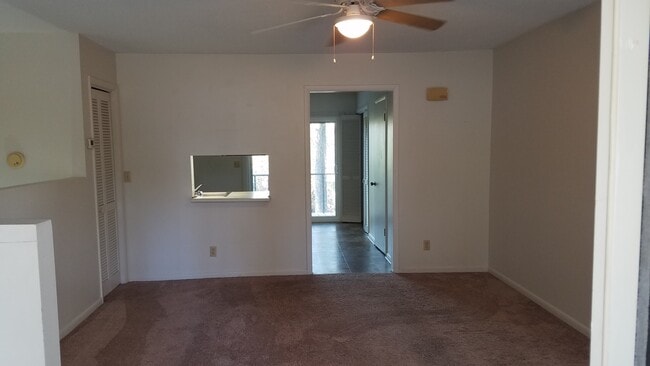 Building Photo - 207 Harbor Dr