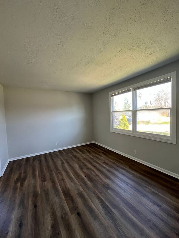 Building Photo - 513 Tuscarora Dr