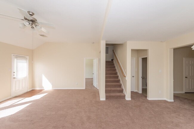 Building Photo - 2623 Cardinal Elm St