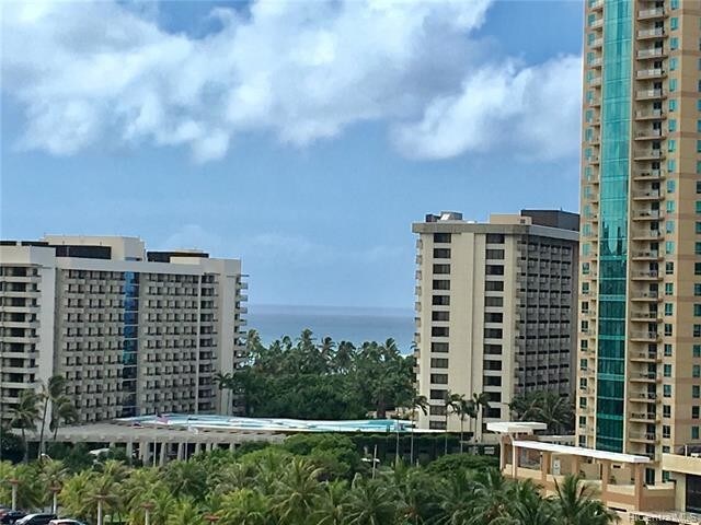 Building Photo - 1910 Ala Moana Blvd