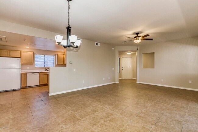 Foto del edificio - 15225 N 100th St