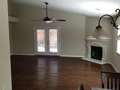 Foto del edificio - 3 bedroom 2.5 bath home.