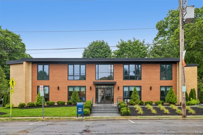 Building Photo - 325 Manville Rd