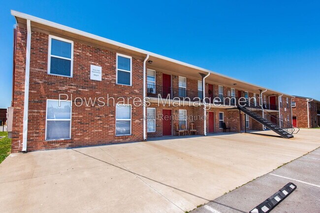 Foto del edificio - 3277 Chinquapin Ln