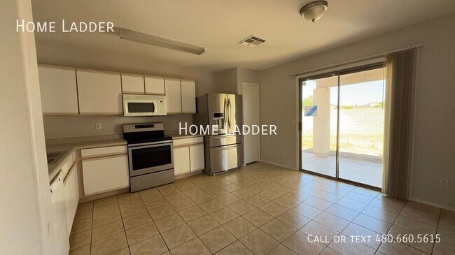 Foto del edificio - 11776 W Larkspur Rd