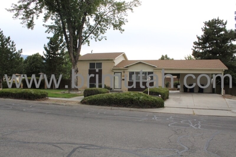 Foto principal - 602 E. Pioneer Ave.