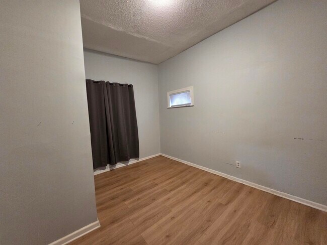 Foto del edificio - 993 Oakview St