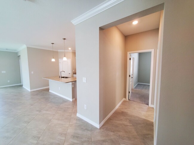 Building Photo - 4x3 in Castalina Gated Community, Ft. Myers