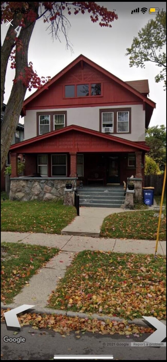 Building Photo - 1305 Sigsbee St SE