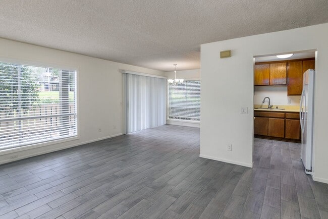 Foto del edificio - Cozy 2 BED/1 BATH in Exclusive 55+ Senior ...