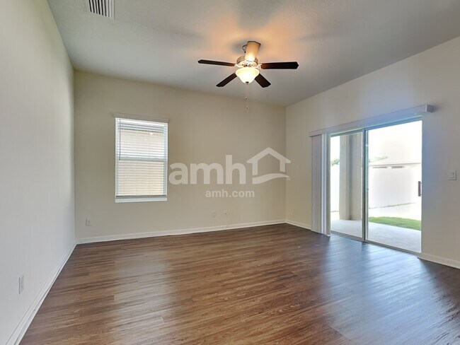 Foto del edificio - 11505 Pace Bend Ct