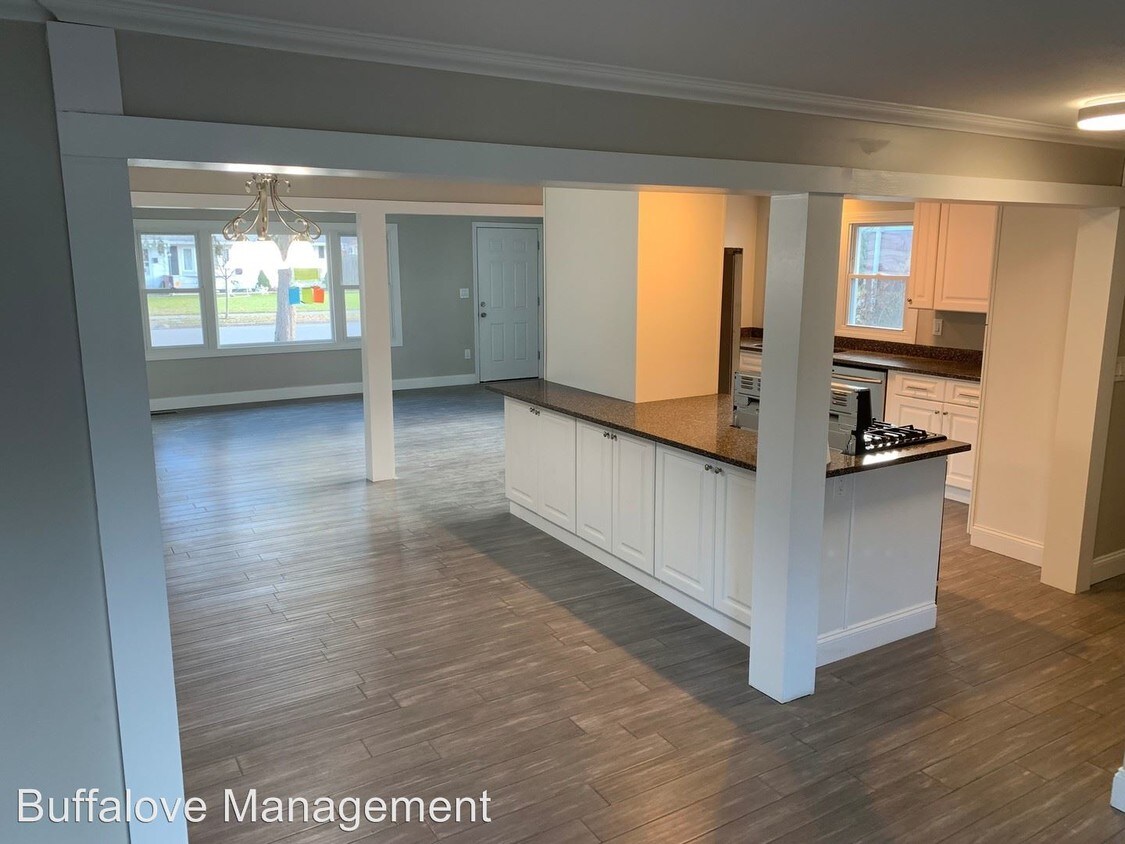 Primary Photo - 3 br, 1.5 bath House - 196 Meadow Lea Drive