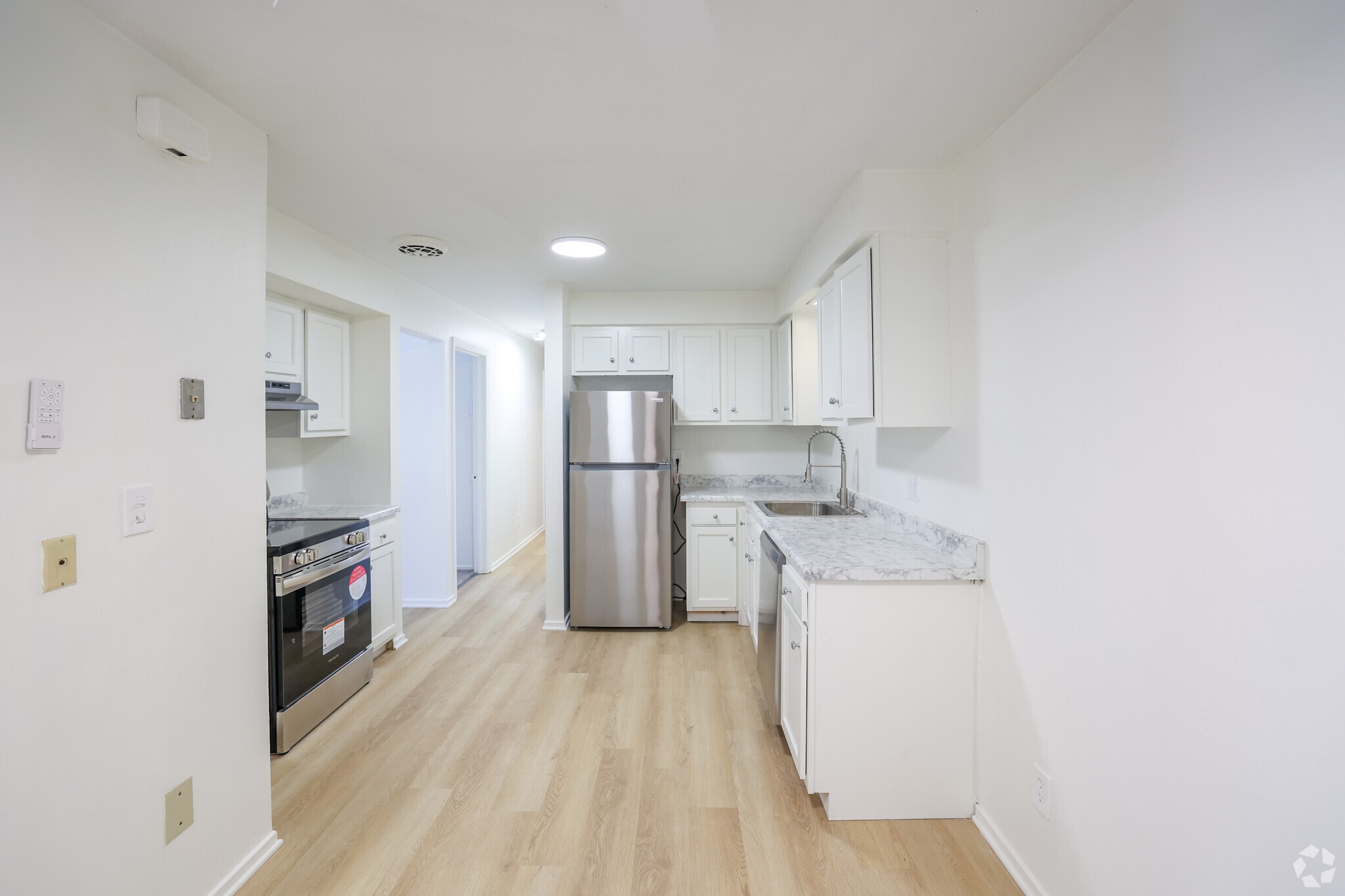 Sherwood Village – photo 1