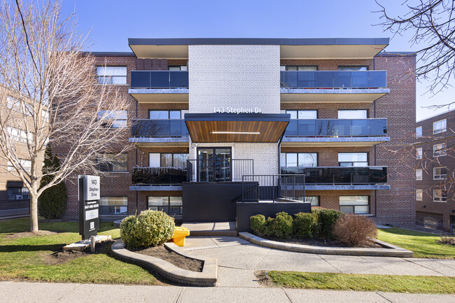 Building Photo - Stephen Apartments