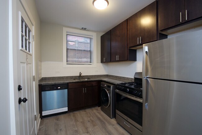 Foto del edificio - 1133 Maple Ave