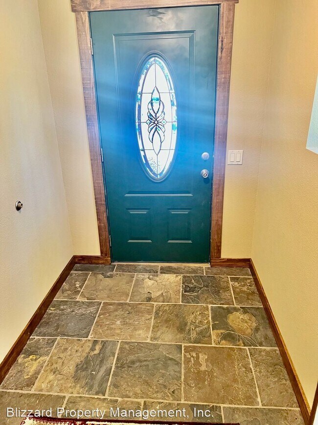 Foto del edificio - 3 br, 2.5 bath House - 115 Tamarack St