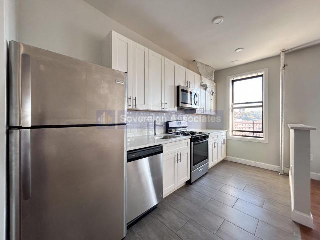 Building Photo - 1 bedroom in New York NY 10034