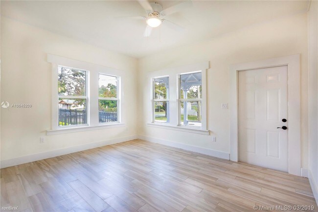 Building Photo - 2 br, 1 bath  - 3758 Frow Ave # 1