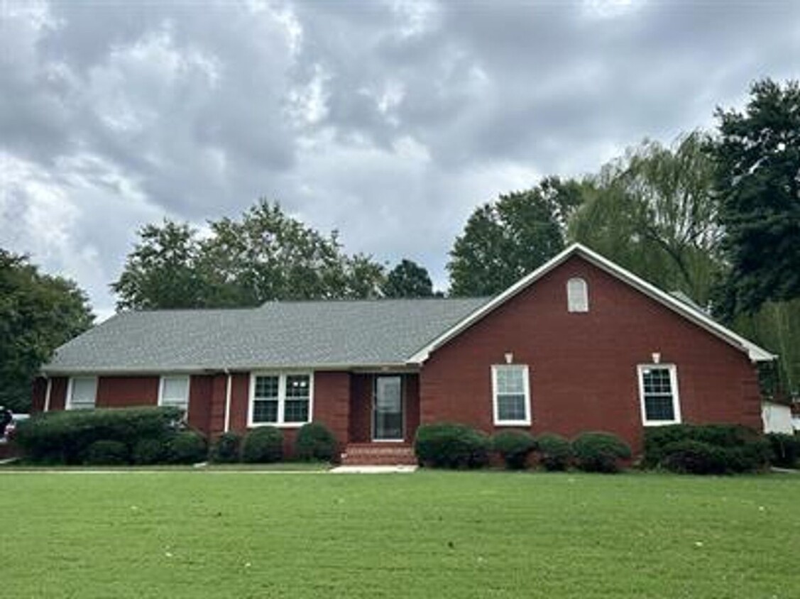 Primary Photo - 14162 E Limestone Rd