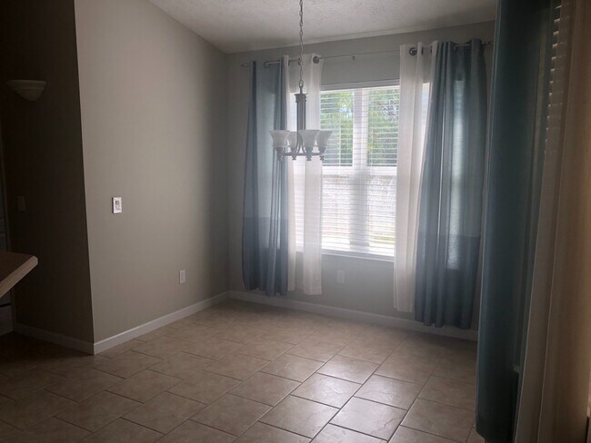 Foto del edificio - Spacious Home on a Beautiful Lot in a Quiet Neighborhood! *SPECIAL: 1/2 OFF 1st Month + Military ...