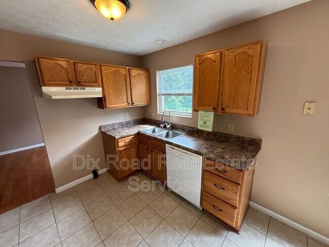 Building Photo - 1194 Poplar Hill Dr