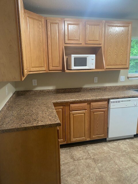 Foto del edificio - 1102 Lindberg Rd