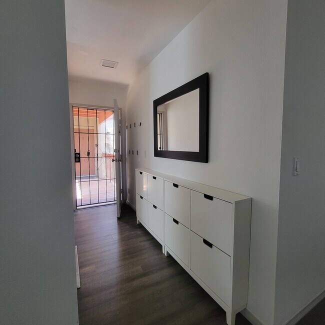 Foto del edificio - 5482 Adobe Falls Rd
